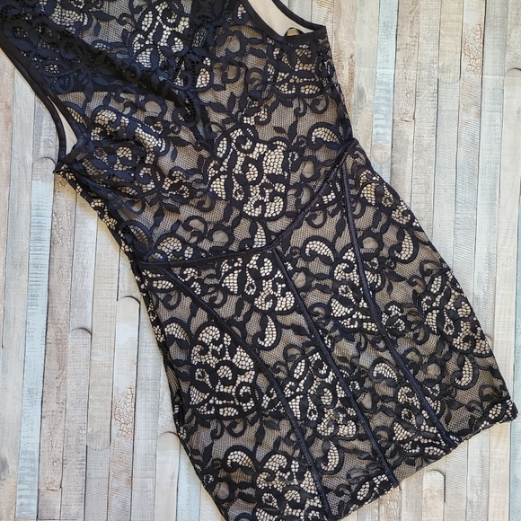 Bebe lace mini dress - Picture 5 of 6